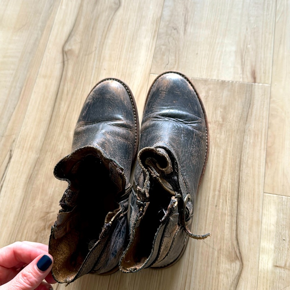 Lightly worn, still TONS of life Bed Stu women’s booties.